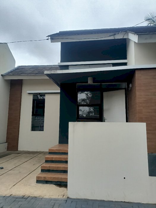 Dijual rumah murah fasilitas Kota Baru Parahyangan