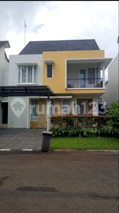 Rumah siap huni furnished depan rumah golf dan penghijauan Sentul city
