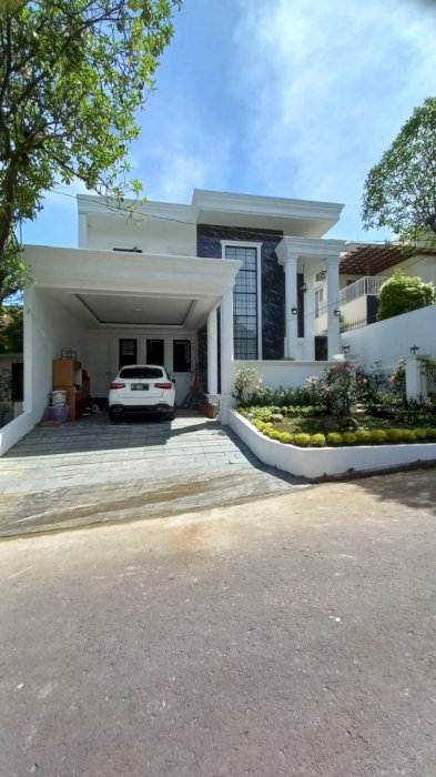 Rumah baru mewah furnished swimming pool di Sentul city