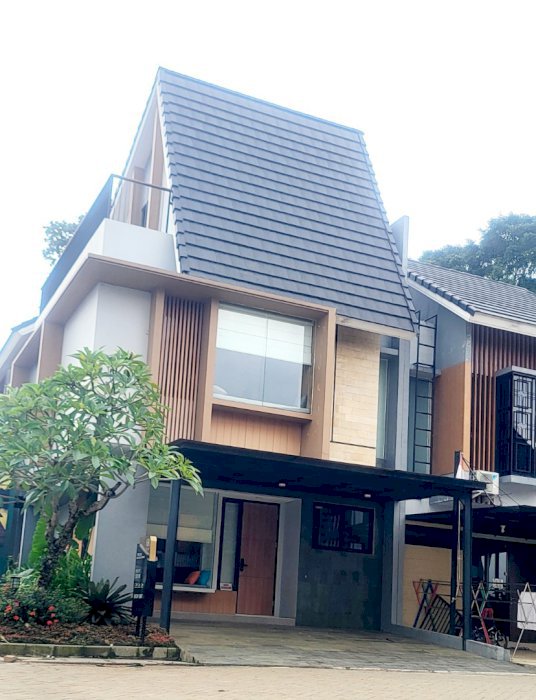Jual Rumah Cluster Lake Home Serpong
