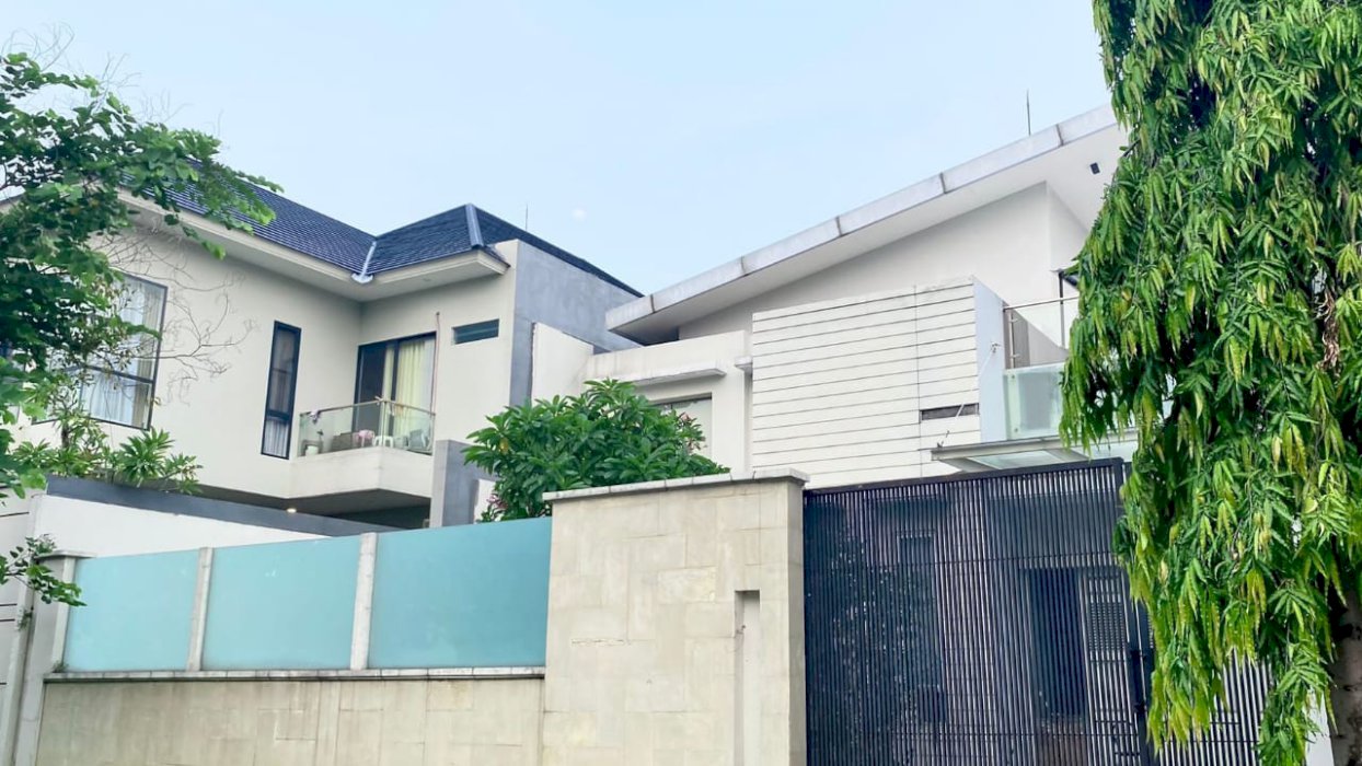 DIJUAL RUMAH VILLA BUKIT REGENSI ( VBR ), PAKUWON INDAH