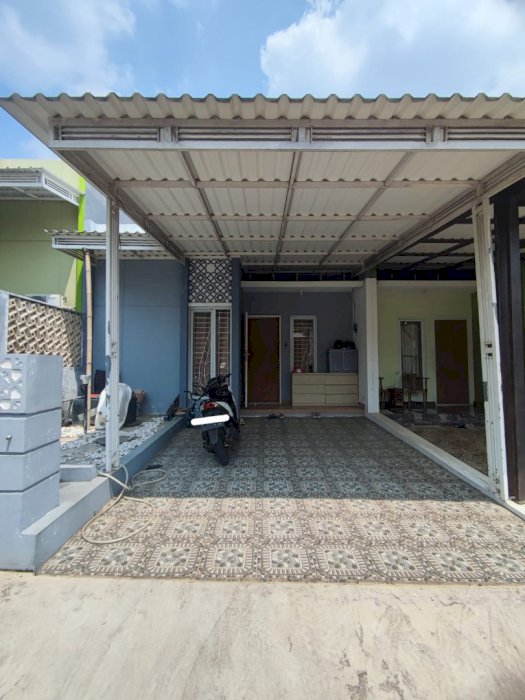 Jual rumah siap huni lokasi strategis di sawangan depok