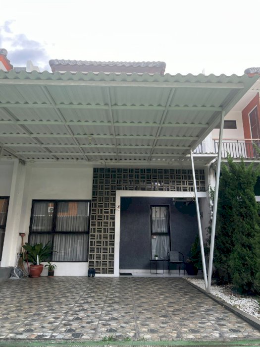 dijual/ over kredit rumah  cantik full furnished Di  Ciputat  Tangsel