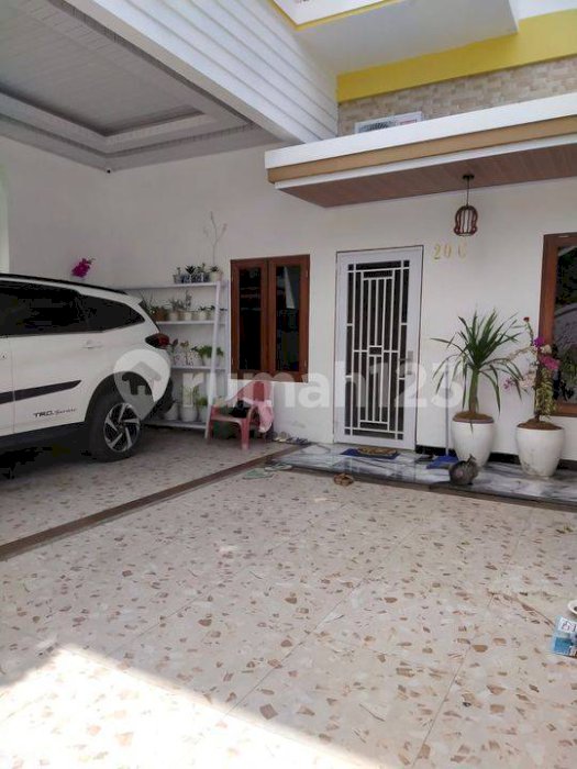 Rumah Mewah Tengah Kota Medan Fasilitas Kolam Renang Pribadi Daerah