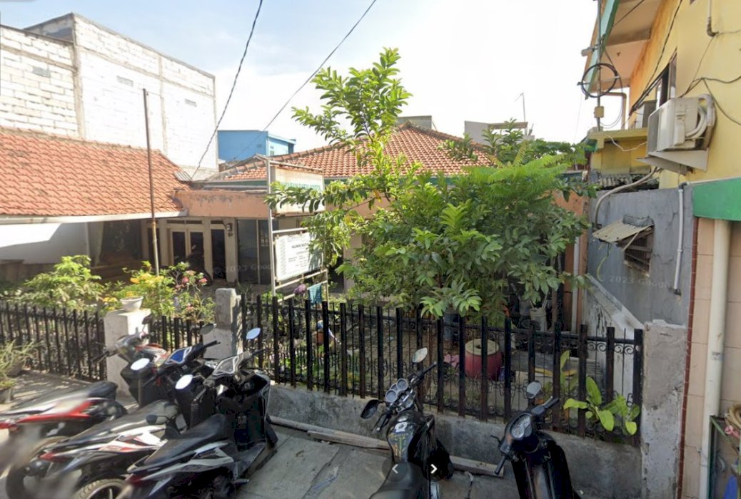 Dijual Lahan 376 m2 strategis  untuk investasi kost karyawan