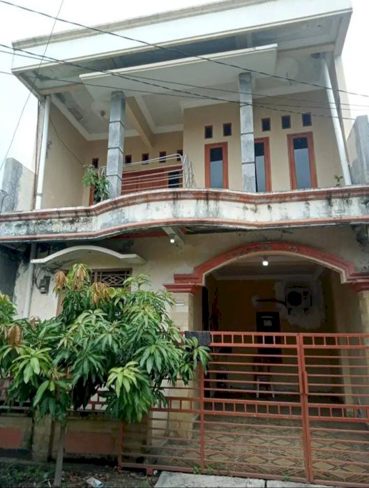 Dijual rumah 2 lantai di perumahan taman Krakatau Serdang