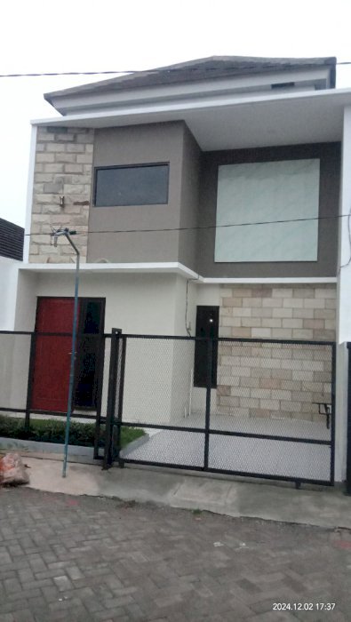 Rumah Siap Huni, daerah Graha Suryanata, Surabaya