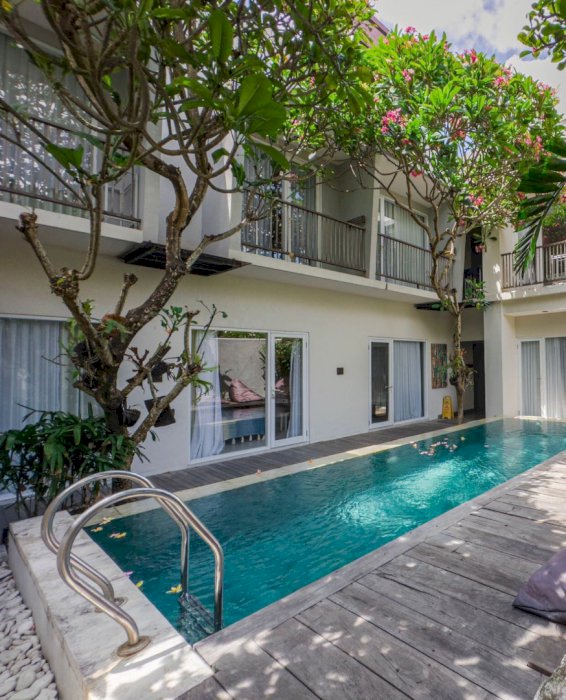 Di Jual Hotel Di Pusat Seminyak Kuta Bali