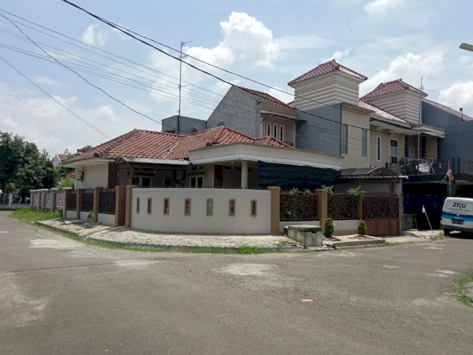RUMAH IDEAL DI CIKARANG PUSAT