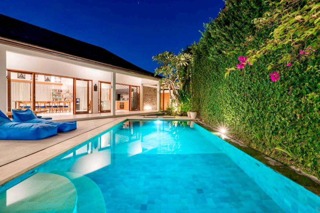 Di Jual Villa Mewah Baru Siap Huni Canggu Bali