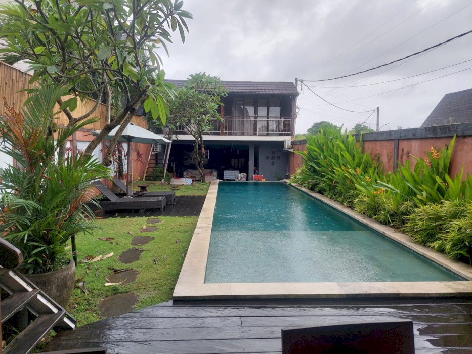 Villa D sewakan Lokasi Kerobokan Bali