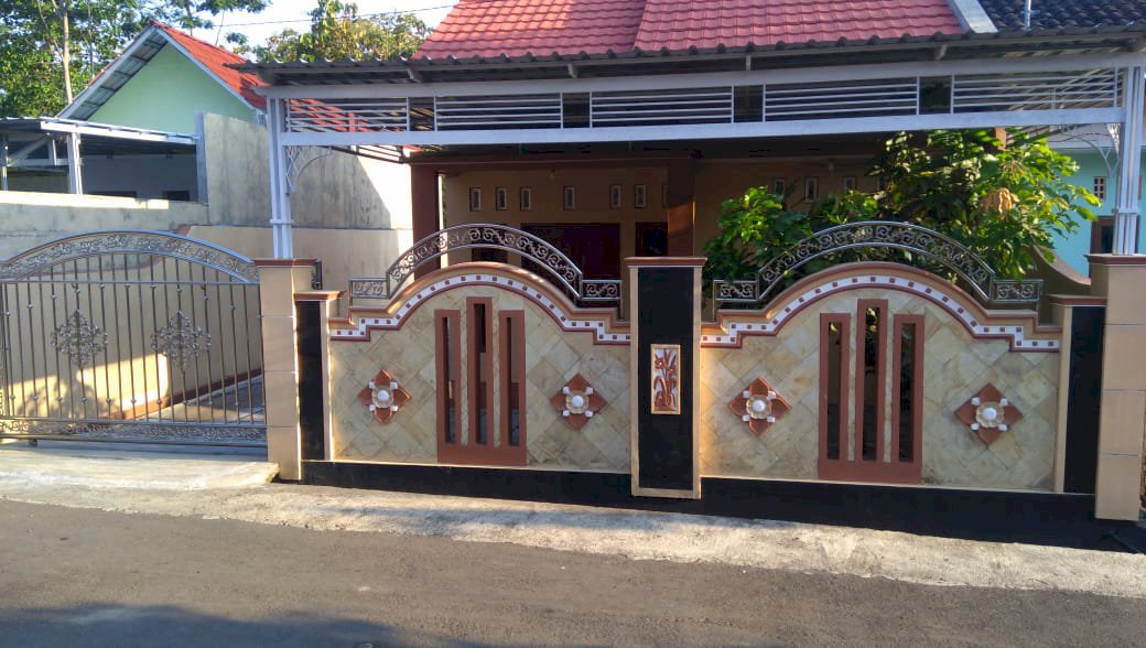 Dijual Rumah full furnish + isinya