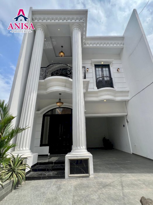 TOWNHOUSE SIAP HUNI AKSES 2 MOBIL TANAH LUAS