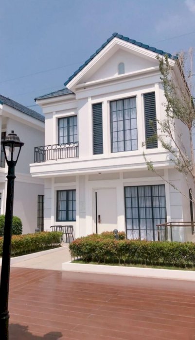 Dijual rumah cantik dan menarik lavon SwanCity tangerang banten