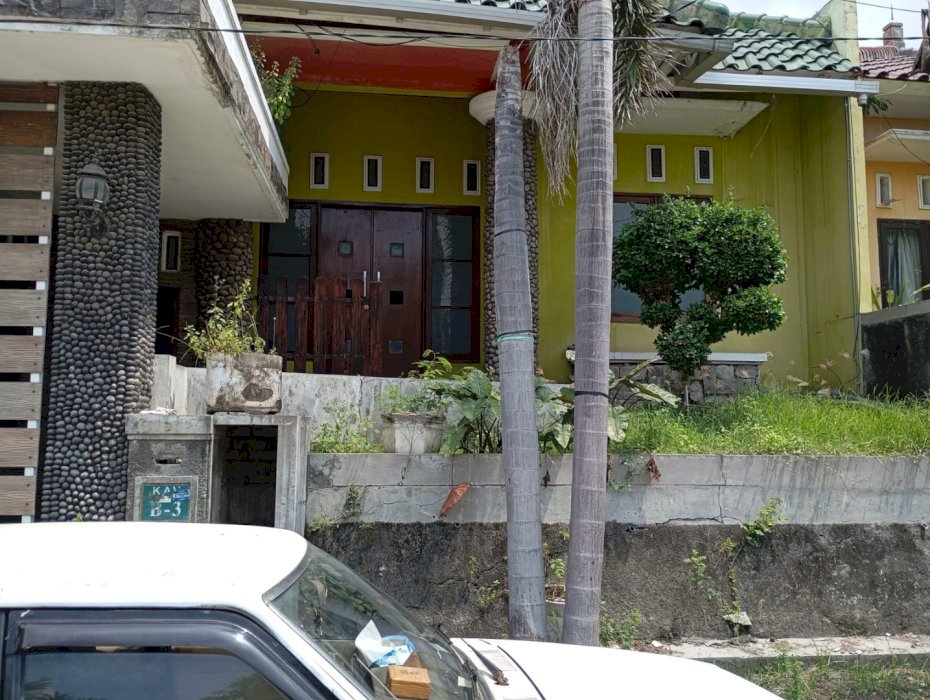 Dijual cepat rumah lokasi strategis di Perumahan Gresik Regency