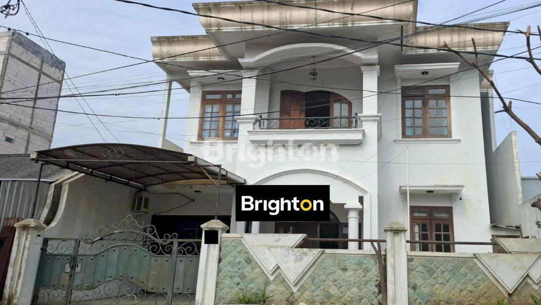 RUMAH 2 LANTAI DIJUAL CEPAT BERLOKASI DI TENGAH KOTA SEMARANG DENGAN