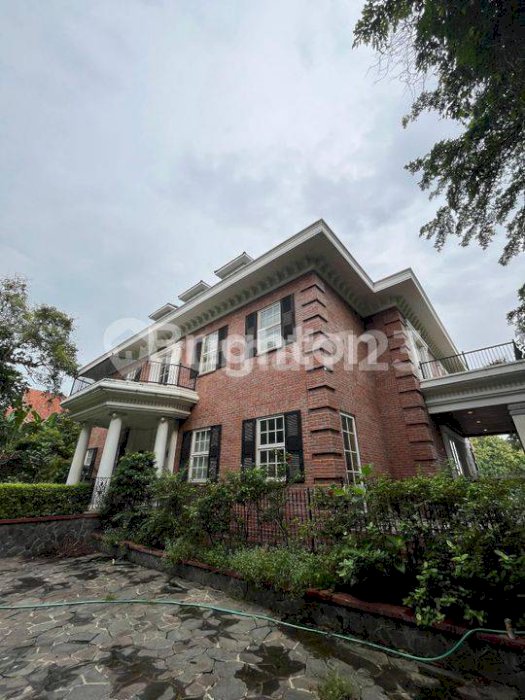 RUMAH MEWAH DIJUAL CEPAT