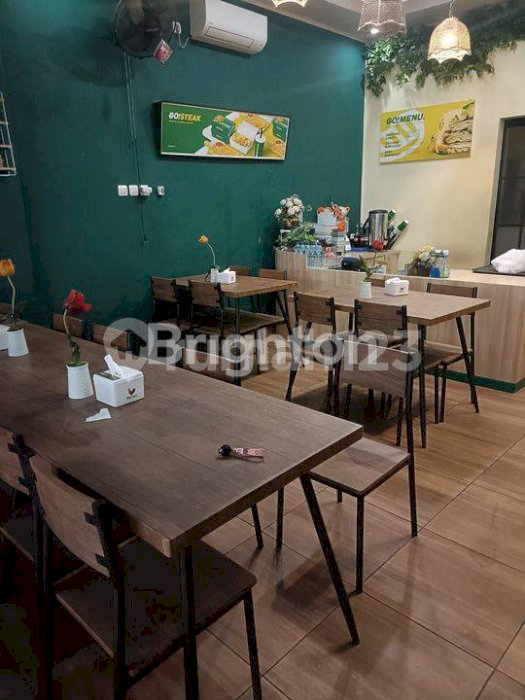 DISEWAKAN TEMPAT USAHA