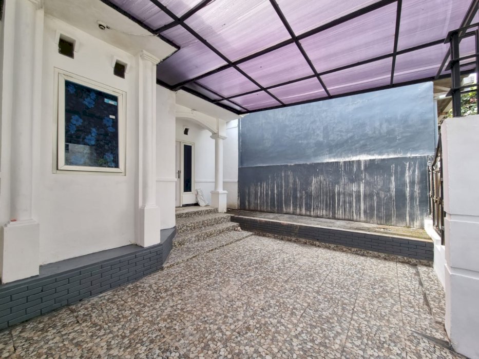 Di Jual Rumah Strategis Dekat Pasar Induk Kota Batu