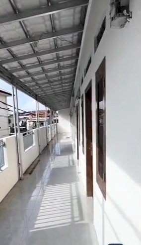 Di Sewakan Rumah Petak Strategis Pinggir Jalan Di Kelapa Dua depok