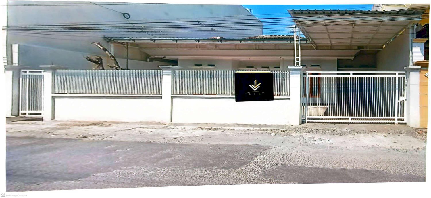 Rumah dekat roxy mall jember