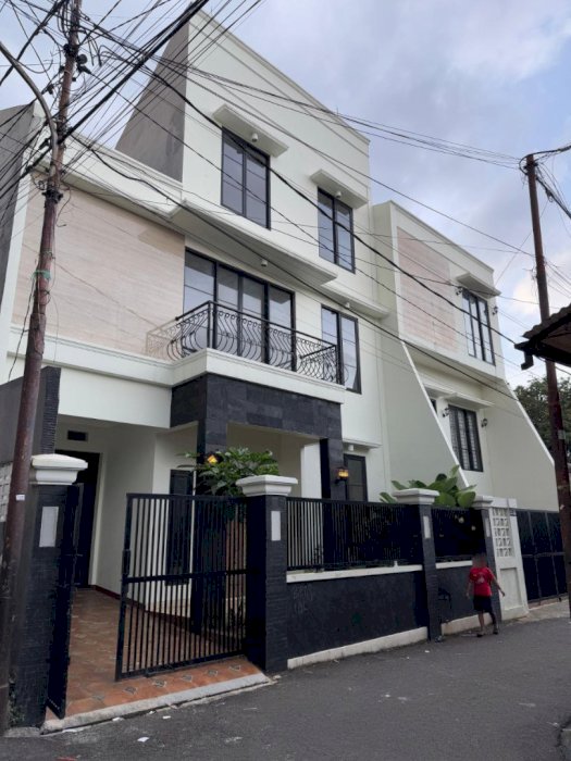 Dijual Rumah Modern Minimalis 3 Lantai Kalibata Jakarta Selatan