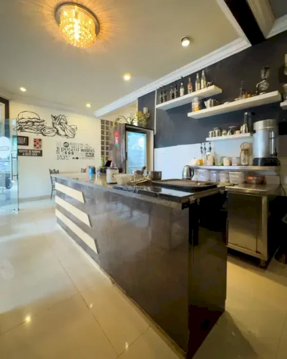 DIJUAL RUMAH & RESTO di JATIPADANG - JAKARTA SELATAN