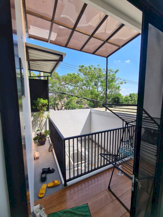 Jual Rumah Mewah Strategis Royal Residence Surabaya