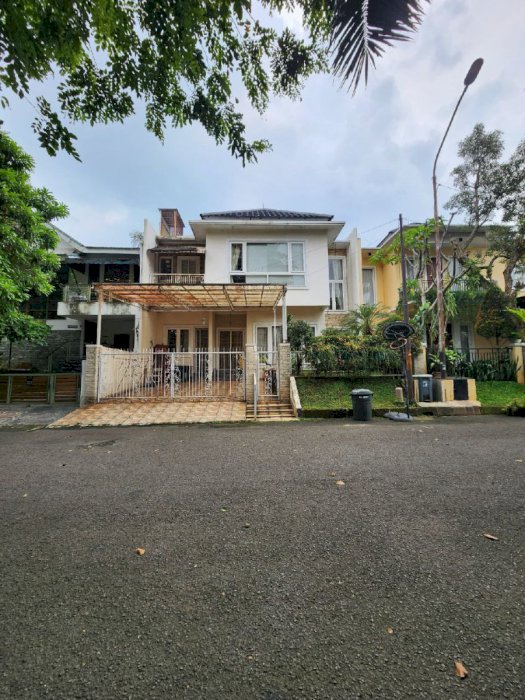 DIJUAL RUMAH 2 LANTAI LEBAK BULUS - VILLA DELIMA