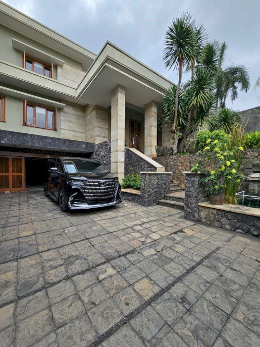 DIJUAL RUMAH MEWAH PERMATA HIJAU DALAM PORTAL DAN SANGAT TENANG