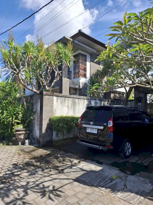 Jual Rumah Semi Villa 2 Lantai Lokasi Denpasar Bali