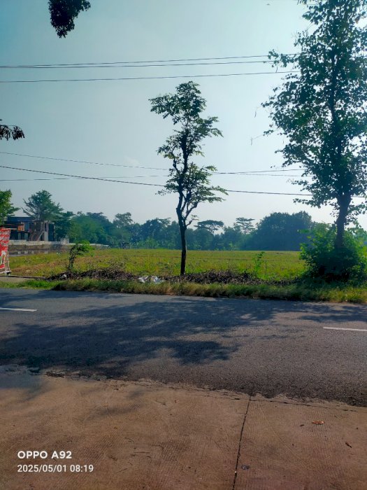 Jual Tanah Strategis depan Kolam Renang Karanganyar