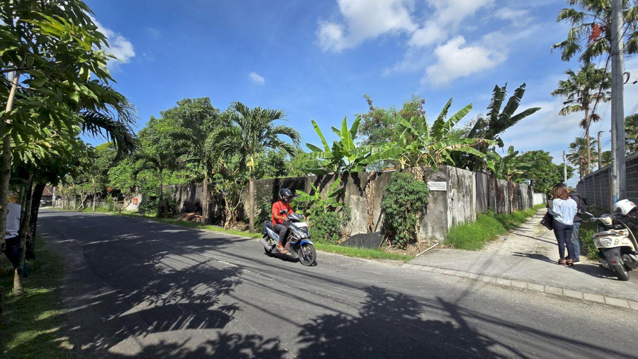 Di Jual Tanah Di Pinggir Jalan Utama Kayu Tulang Utara  Canggu Bali