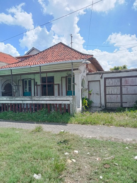 Rumah jadul strategis buat bisnis