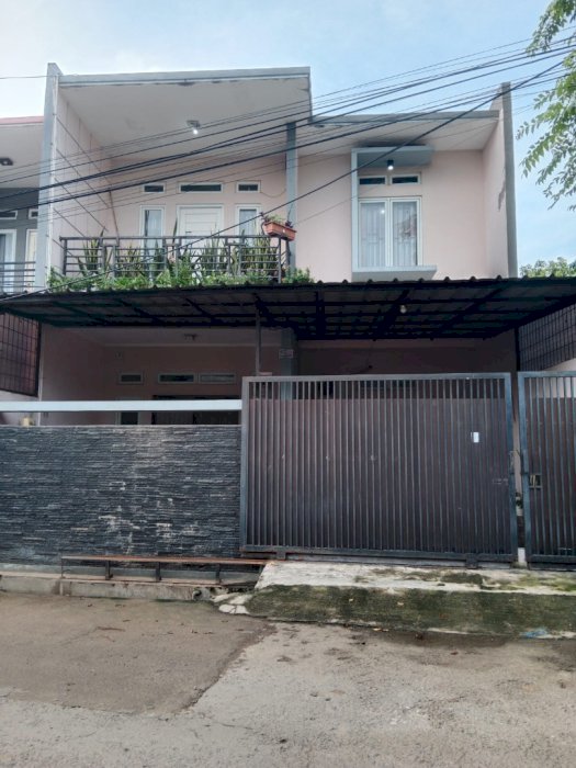 Dijual rumah dengan fasilitas menarik di tengah kota tangerang