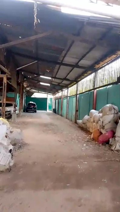 DI JUAL GUDANG  LUAS 1700m di Tanjung Pura Kalideres