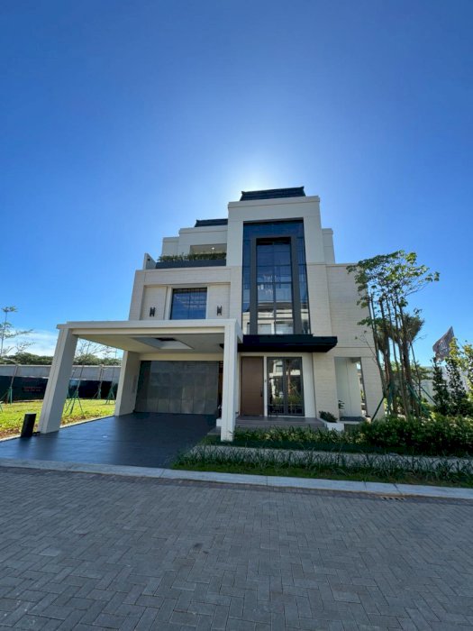 Rumah Mewah 3 Lantai Lokasi Strategis Di BSD Tangerang Selatan