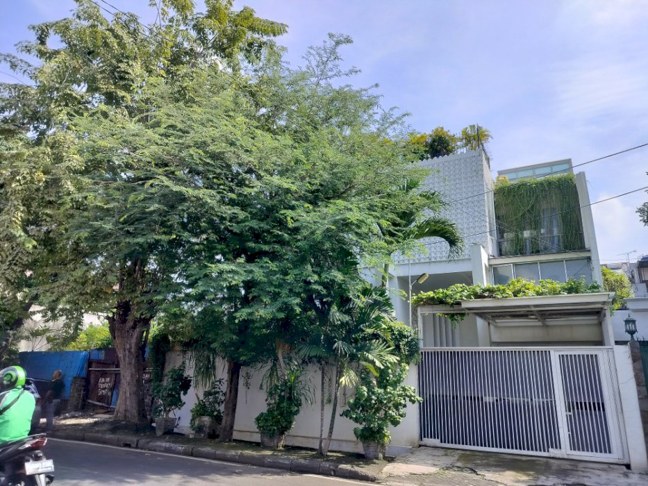 Rumah pinggir Jalan  siap huni dekat fasum2 Dan Jalan utama