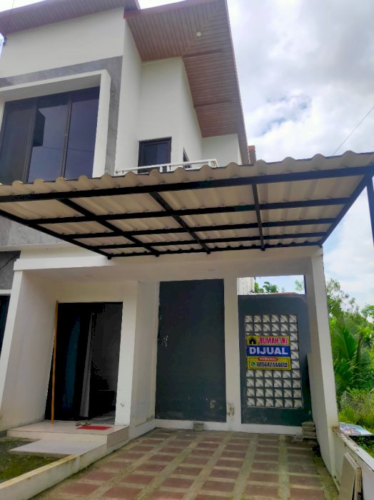 Di Jual Rumah Mewah Cluster The Wangsa Hutama Magelang