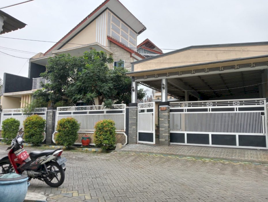 Di Jual Rumah 2 Lantai Lokasi Strategis Di Cemengkalang Sidoarjo