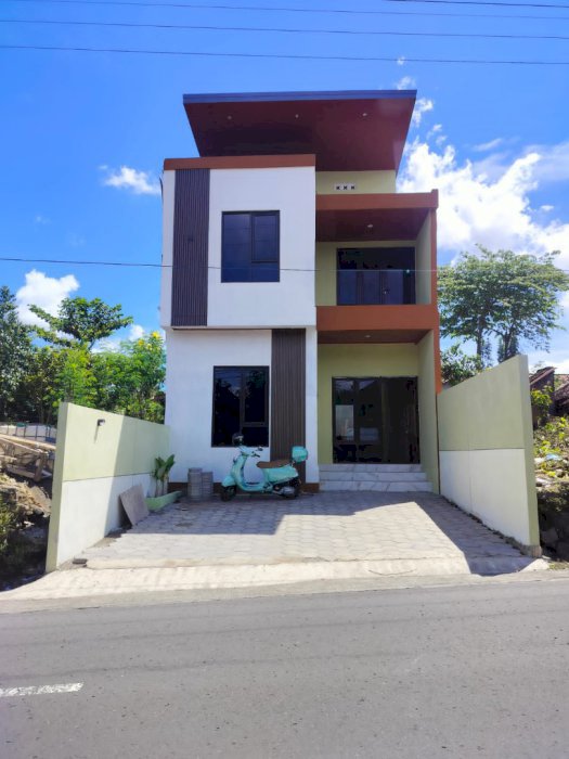 Rumah 2 lantai dengan lokasi premium di tata bumi, banyuraden, gamping