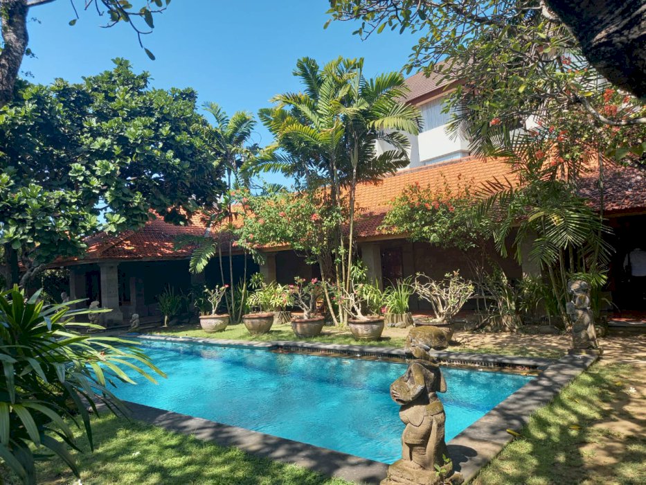 Di Jual tanah dan bangunan villa di pantai Sanur Bali