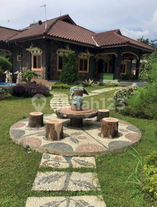 Di Jual Villa Di Tamansari Ciapus Bogor.