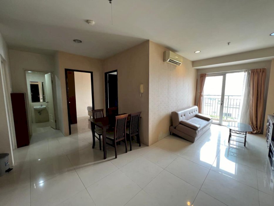 Sale Apartemen Cosmo Mansion (Jakarta Residence) 2 BR Furnished (0015)