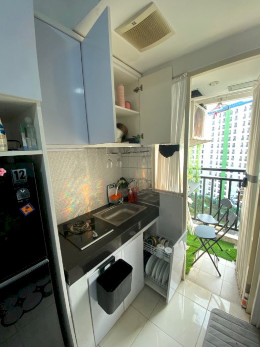 DISEWAKAN GREEN LAKE  VIEW APARTEMEN DENGAN FASILITAS YANG MENARIK