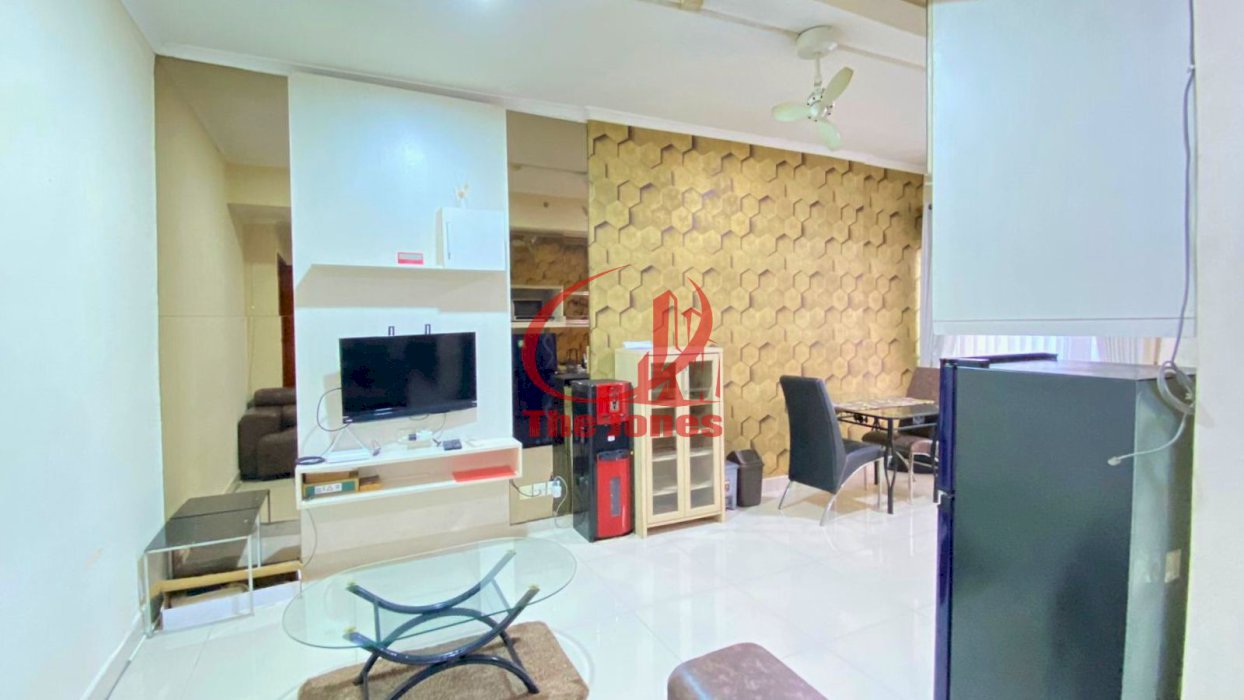 Sewa Apartemen Sudirman Park Jakarta Pusat 2 BR Fully Furnished (0064)