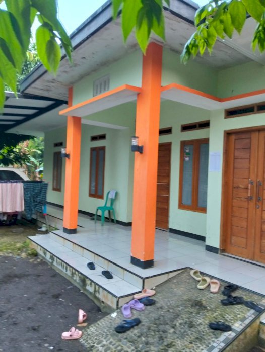 RUMAH PLUS KOLAM IKAN