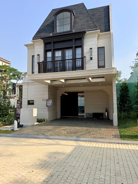 Rumah Mewah di The Allegra – Casa de Lago, Lippo Cikarang