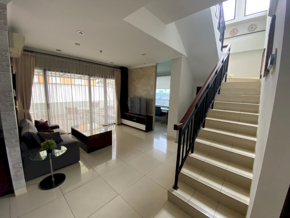 Sewa Apartemen 3+1 Bedroom Full Furnished di COSMO PARK THAMRIN (0117)