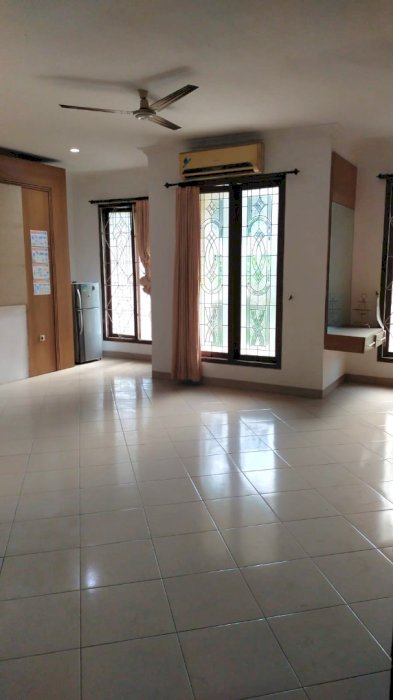Disewakan Rumah Menteng Gondangdia Jakarta Pusat